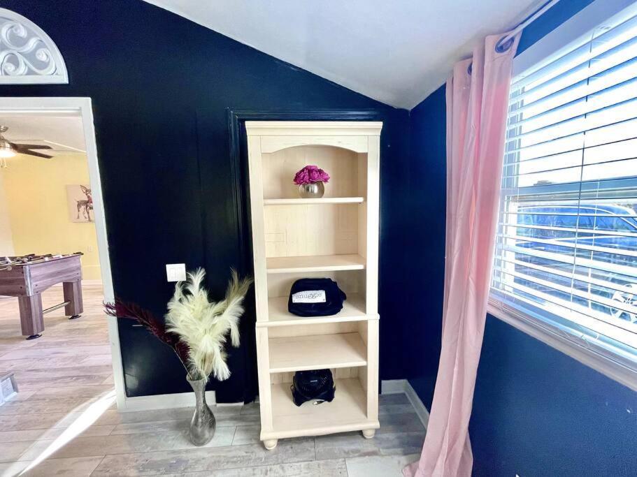 Cozy Sanctuary Minutes From The Bay And Beaches Tampa Exterior photo